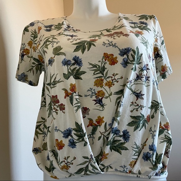 Alkamy Cream Floral Flutter Sleeve Tee - Picture 1 of 8